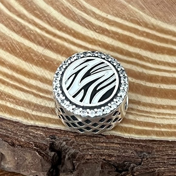 Pandora Black Zebra-Stripe Bead Charm - Picture 3 of 6